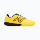 Футболни обувки New Balance на закрито