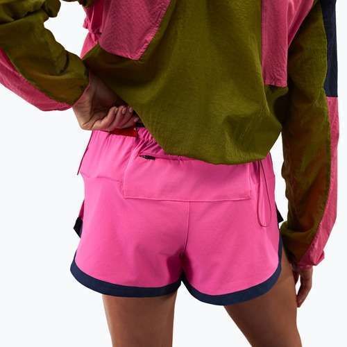 Дамски шорти за бягане New Balance Run Essentials 3“ pink heat