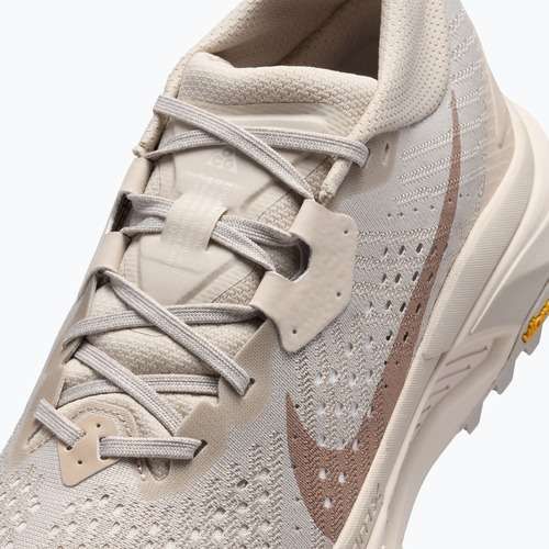 Дамски обувки за бягане Nike ACG Zegama cream ii/light orewood brown/diffused taupe