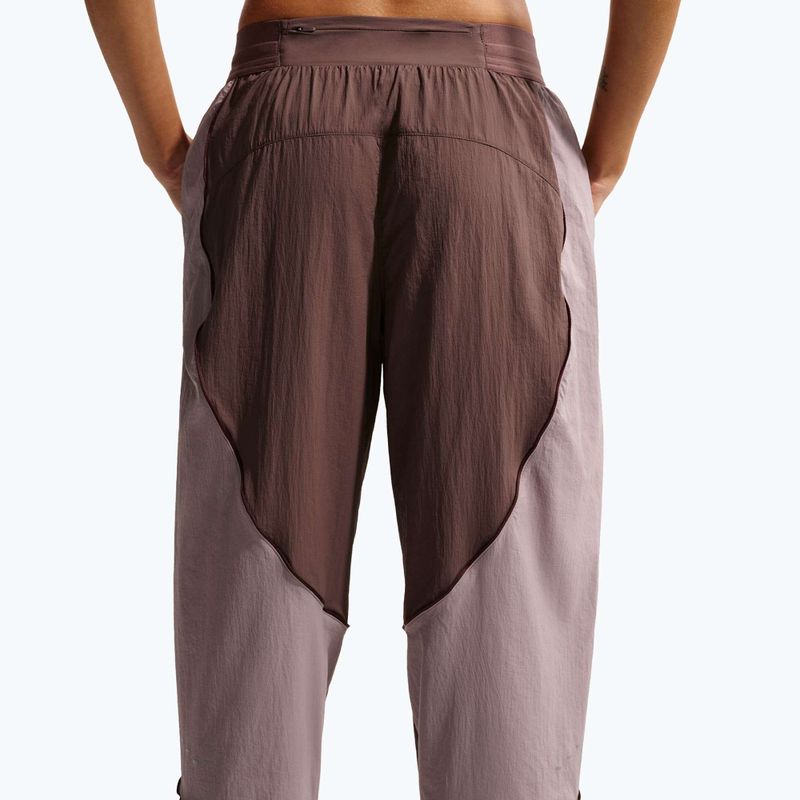 Дамски панталони за бягане Nike Swift UV Repel Mid-Rise tatoo/light violet ore 5