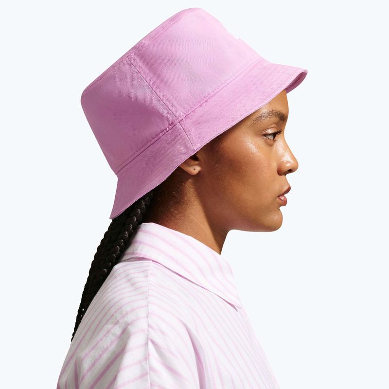 Шапка с периферия Nike Apex Futura light magenta/white 6